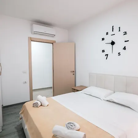 Kalpazo Mosaic Apartment