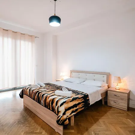 Kalpazo Mosaic Apartment